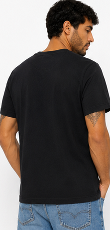 GUESS Black Men's T-Shirt – Style 031