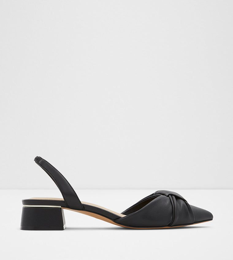 Heeled Closed-toe Black Sandals